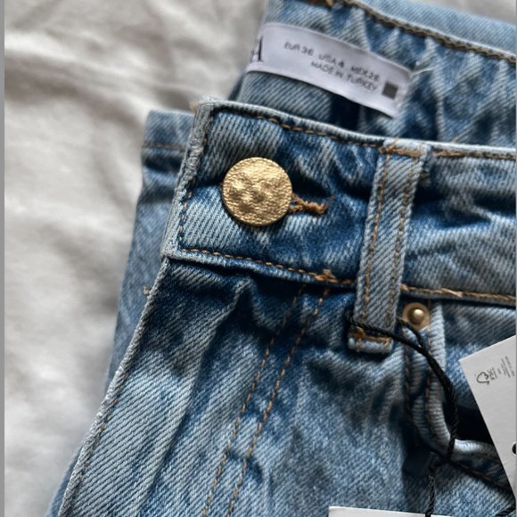 ☀️NWT Zara High Rise Straight Jeans • Z1975 - Picture 4 of 8